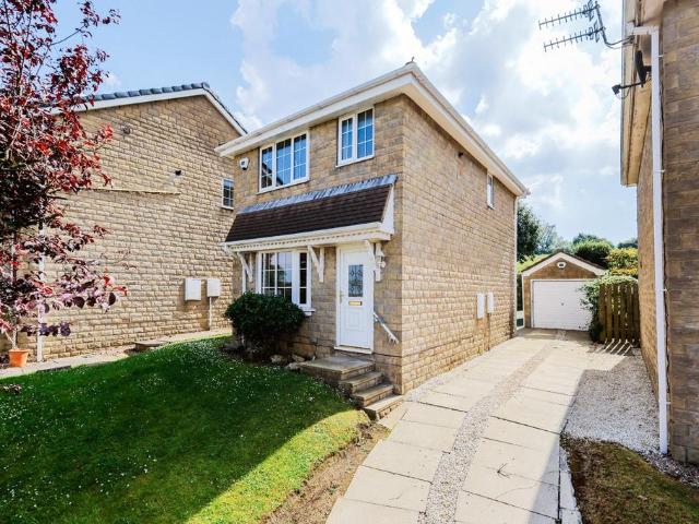 House for sale in Calverley, West Yorkshire