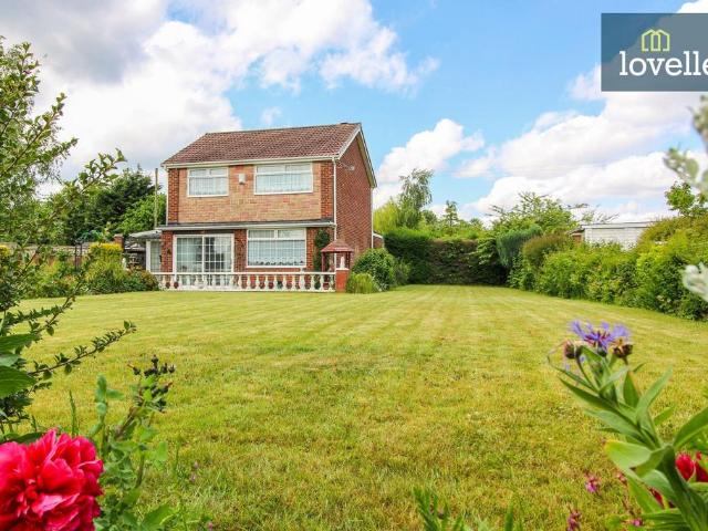 House for sale in Waltham, North East Lincolnshire