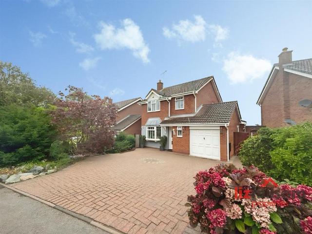 House for sale in Burton upon Trent, East Staffordshire