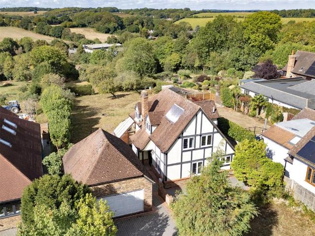 House for sale in The Butts, Kent