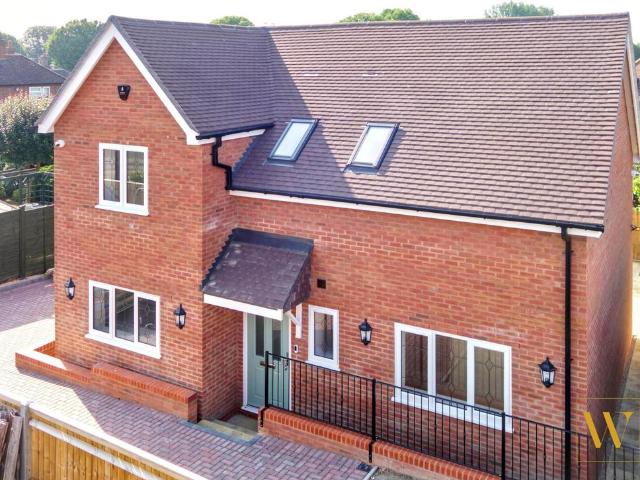 House for sale in Brightwell-cum-Sotwell, South Oxfordshire