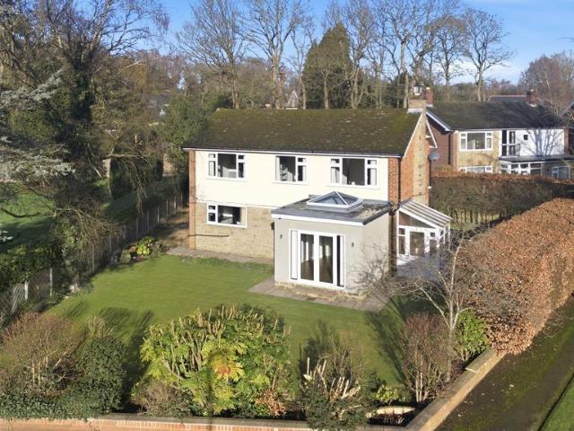 House for sale in Weetwood, West Yorkshire