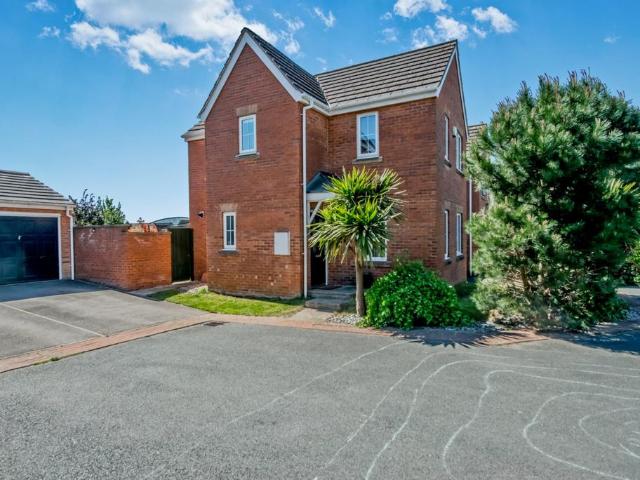 House for sale in Heckmondwike, West Yorkshire