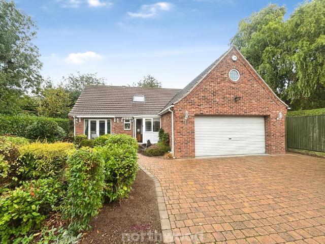 House for sale in Dunscroft, Doncaster