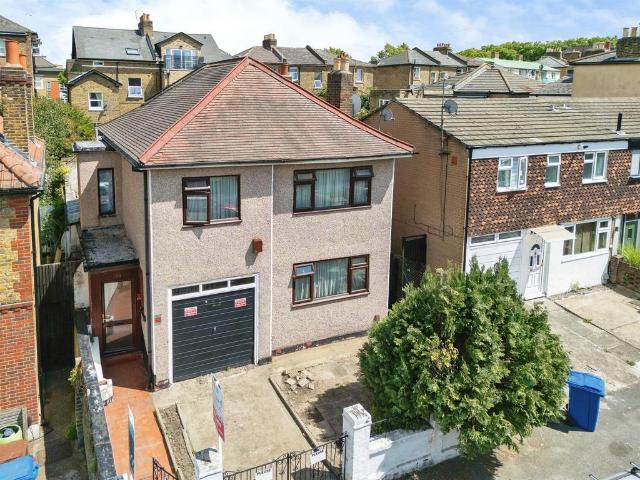 House for sale in Nunhead, Greater London