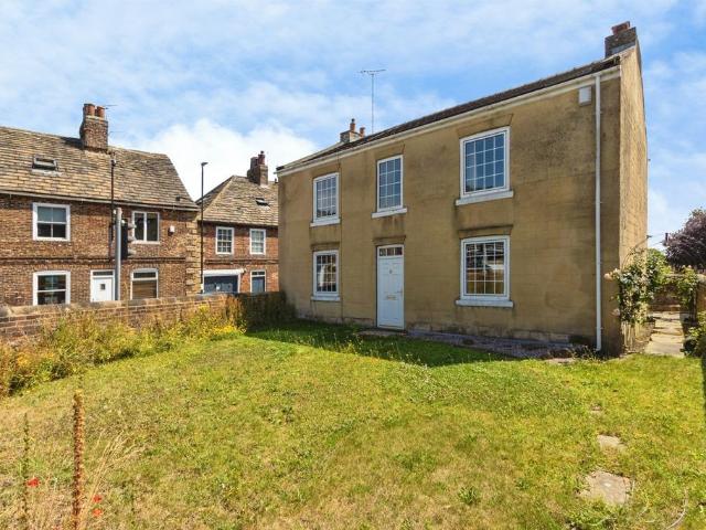 House for sale in Whitkirk, Colton