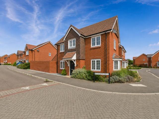 House for sale in Chipping Hill, Essex