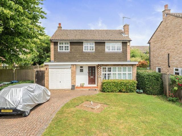 House for sale in Pinner, Greater London