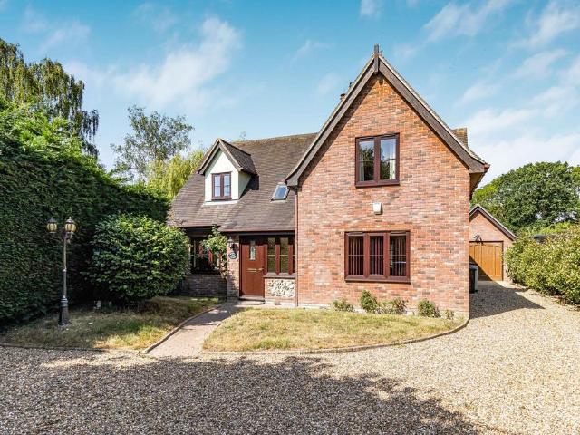 House for sale in Chelmondiston, Suffolk