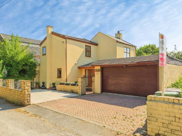 House for sale in Ossett, Wakefield
