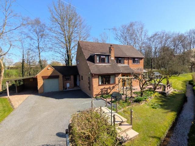 House for sale in Froggatt, East Midlands