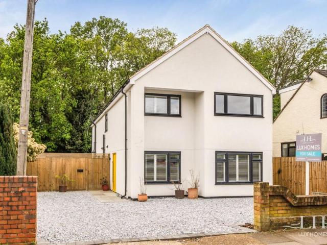 House for sale in Hornchurch, Greater London