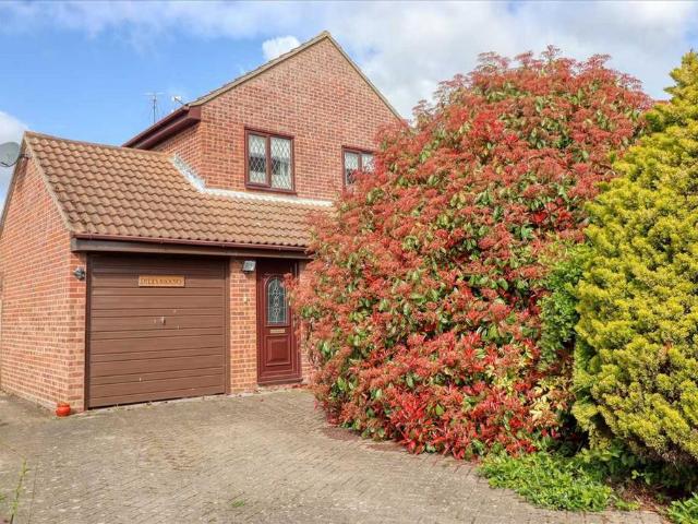 House for sale in Dale Hill, Essex