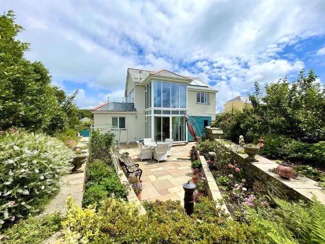 House for sale in Lanner, Cornwall