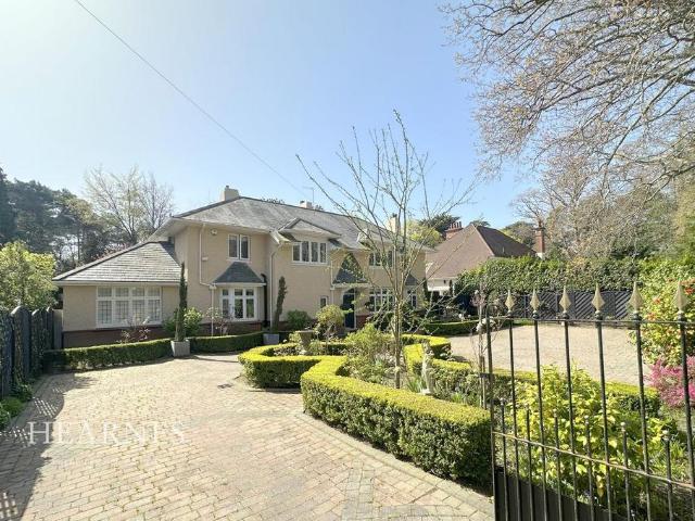 House for sale in Talbot Village, Bournemouth