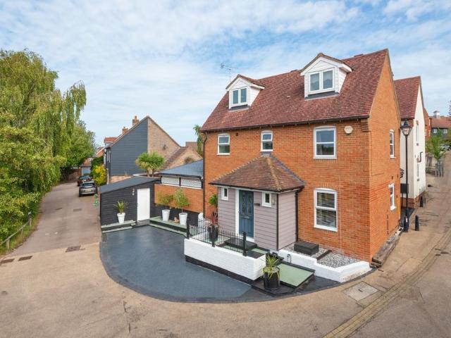 House for sale in Singleton, Ashford