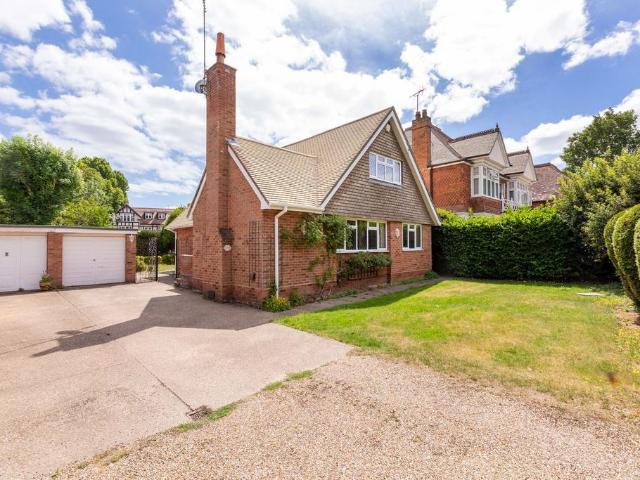 House for sale in Fishery, Maidenhead