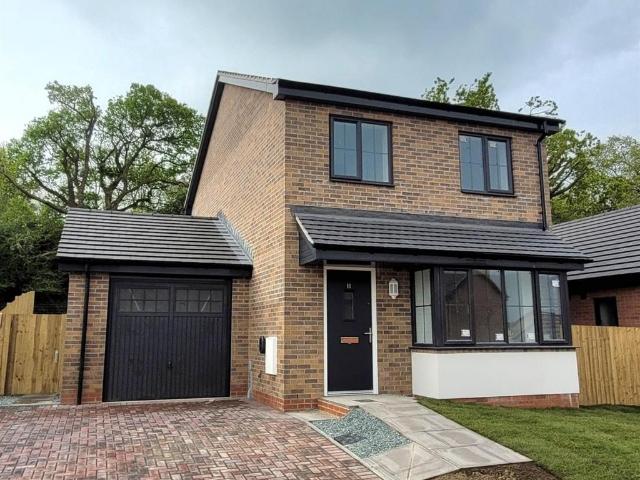 House for sale in Adfa, Wales