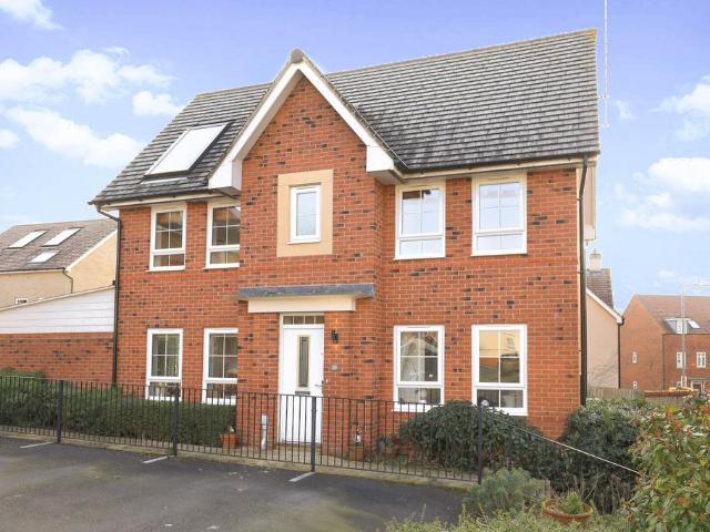 House for sale in Burton Latimer