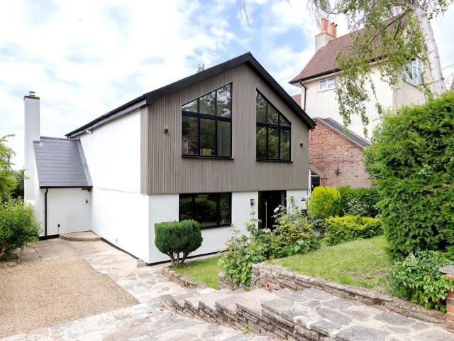 House for sale in London Borough of Croydon, Purley