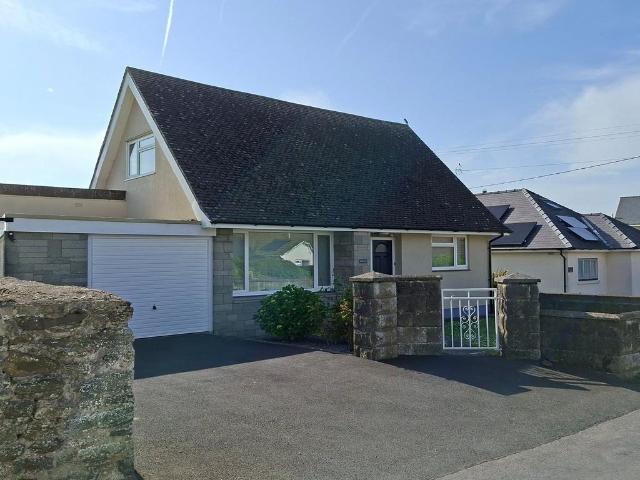 House for sale in Llansantffraed, Llannon