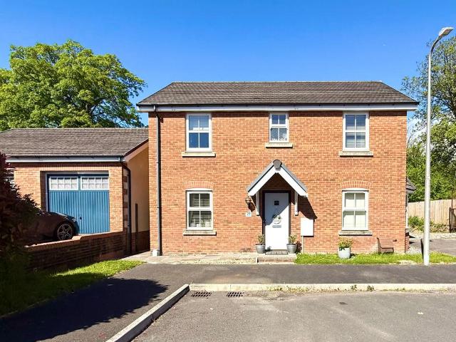 House for sale in Llwydcoed