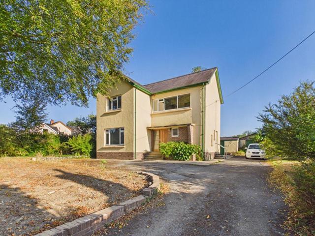 House for sale in Pentre-cwrt, Wales
