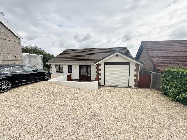 House for sale in Llanedi, Fforest