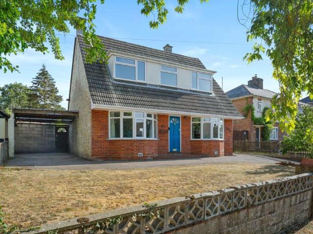 House for sale in Chipping Hill, Essex