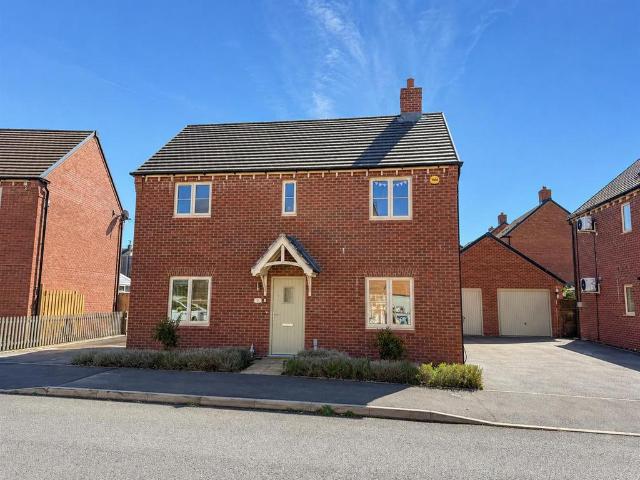 House for sale in Stanford On Avon, Leicestershire
