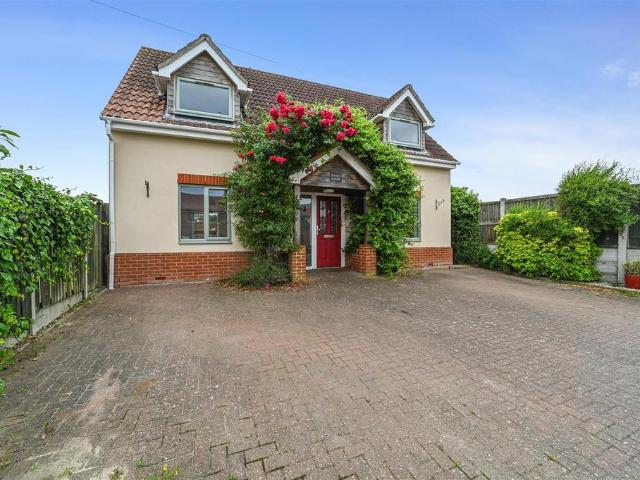 House for sale in Wix, Dale Hill