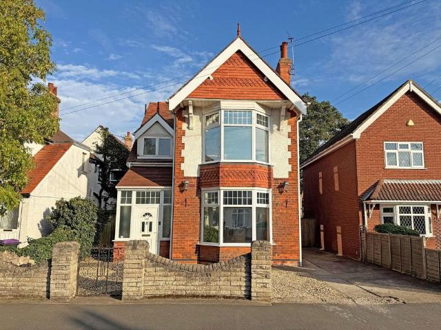 House for sale in Seacroft, Belleau