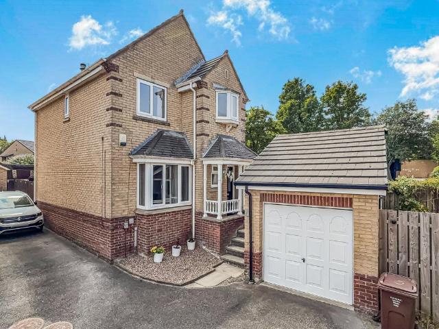 House for sale in Undercliffe, West Yorkshire