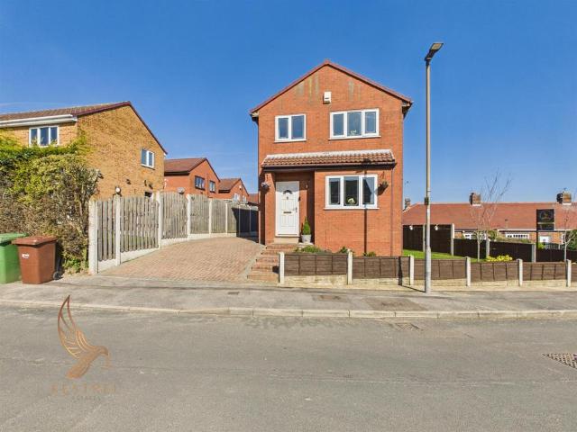 House for sale in Upton, West Yorkshire