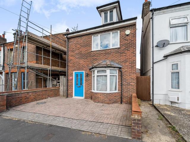 House for sale in Dunstable, Bedfordshire