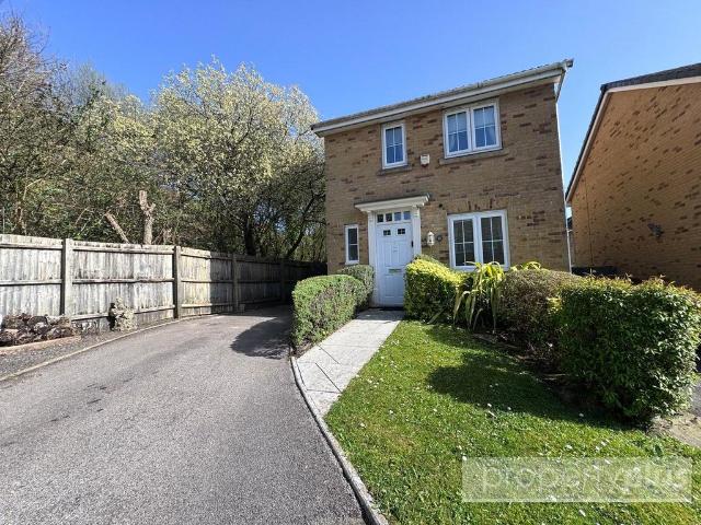 House for sale in Tonyrefail, Coedely