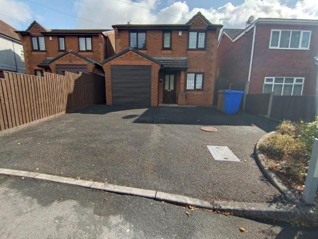 House for sale in Burslem, Stoke-on-Trent