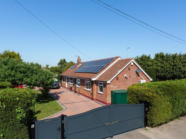 House for sale in Kirk Hammerton