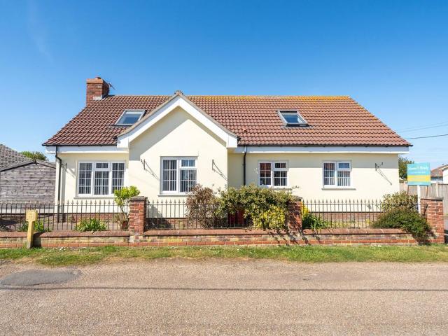 House for sale in Stokesby, Norfolk