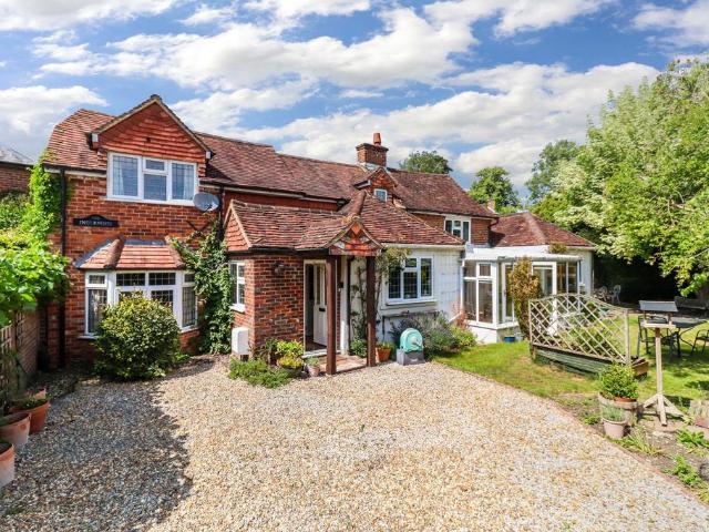 House for sale in Pouchen End, Hertfordshire