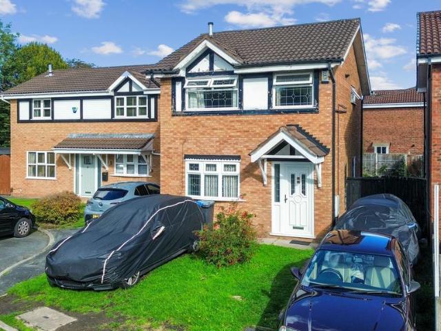 House for sale in Fearnhead, Warrington