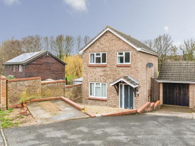 House for sale in Glenvale Park, Wellingborough
