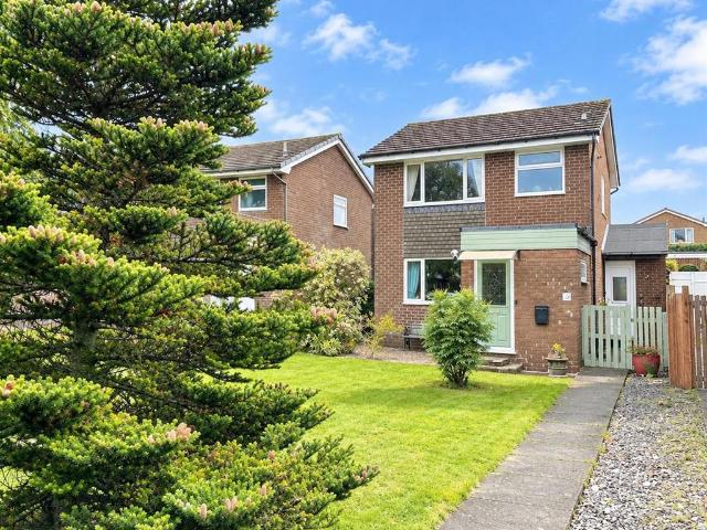 House for sale in Combs, High Peak