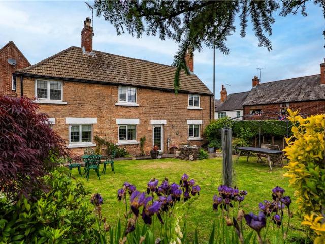 House for sale in East Midlands