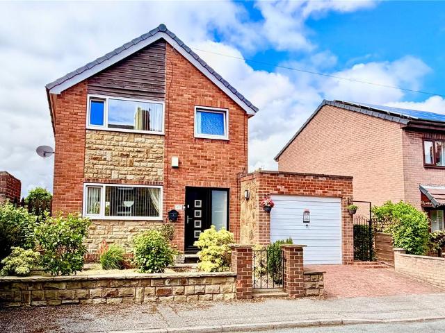 House for sale in Hoyland Common, South Yorkshire