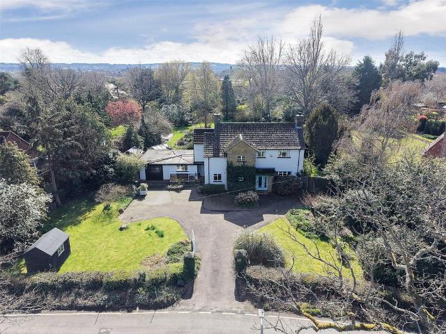 House for sale in The Butts, Kent