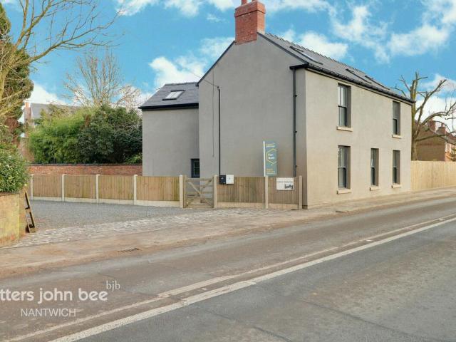 House for sale in Hankelow