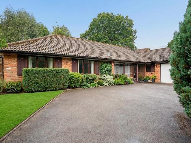 House for sale in Chepping Wycombe, Tylers Green