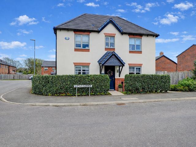 House for sale in Oughtrington, Warrington