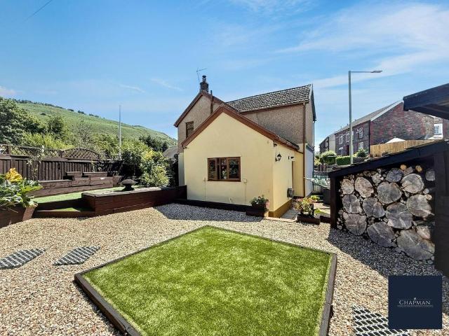 House for sale in Llwynypia, Wales